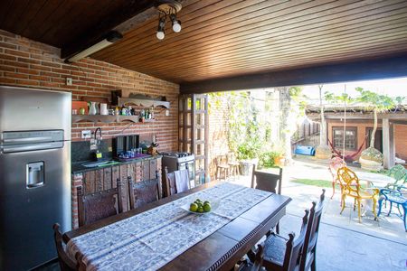 Casa à venda com 660m², 5 quartos e 8 vagasEspaço Gourmet