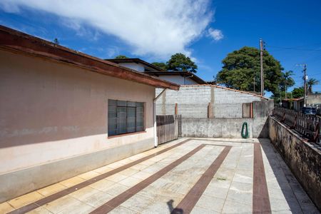 Casa à venda com 660m², 5 quartos e 8 vagasVaranda