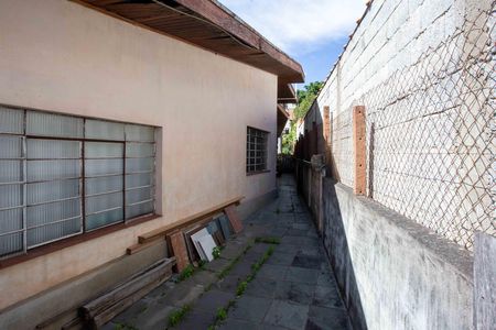 Casa à venda com 660m², 5 quartos e 8 vagasCorredor