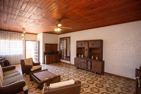 Sala de TV de casa à venda com 5 quartos, 660m² em Eldorado, Diadema