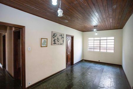 Casa à venda com 660m², 5 quartos e 8 vagasSala de Estar