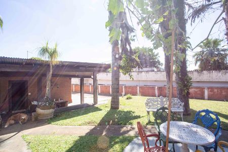 Casa à venda com 660m², 5 quartos e 8 vagasQuintal