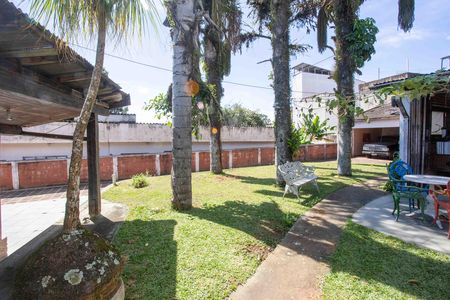 Casa à venda com 660m², 5 quartos e 8 vagasQuintal