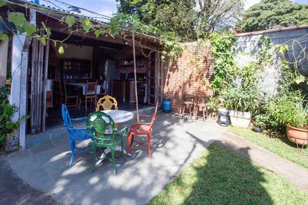 Casa à venda com 660m², 5 quartos e 8 vagasQuintal