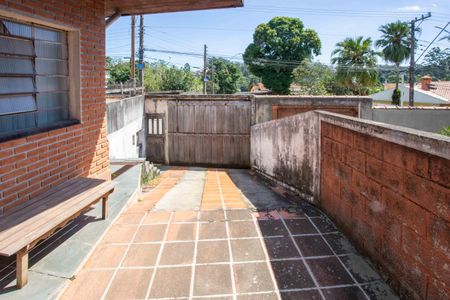 Casa à venda com 660m², 5 quartos e 8 vagasQuintal
