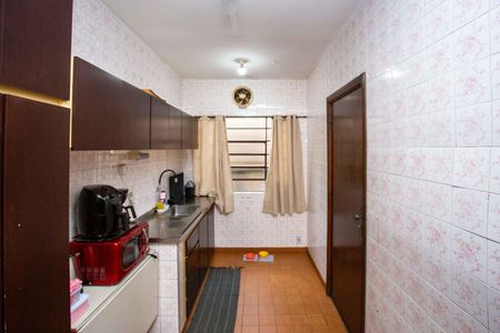 Casa à venda com 660m², 5 quartos e 8 vagasCozinha