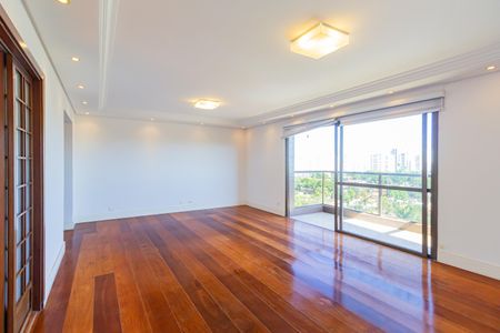 Apartamento para alugar com 219m², 3 quartos e 3 vagasSala