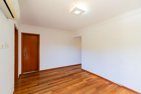 Apartamento para alugar com 219m², 3 quartos e 3 vagasSuíte 1