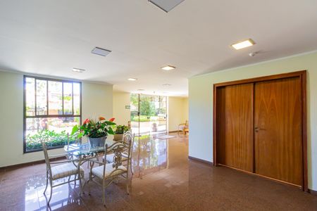 Apartamento para alugar com 219m², 3 quartos e 3 vagasHall social