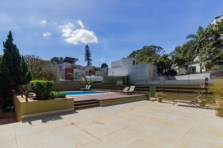 Apartamento para alugar com 219m², 3 quartos e 3 vagasÁrea comum - Piscina