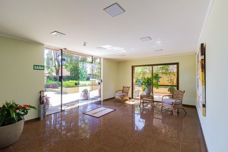 Apartamento para alugar com 219m², 3 quartos e 3 vagasHall social