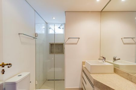 Apartamento para alugar com 219m², 3 quartos e 3 vagasBanheiro