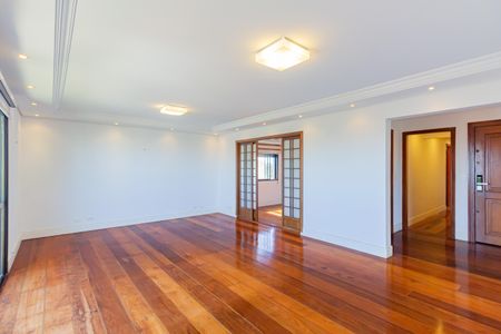 Apartamento para alugar com 219m², 3 quartos e 3 vagasSala