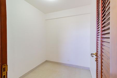Apartamento para alugar com 219m², 3 quartos e 3 vagasQuarto de Serviço