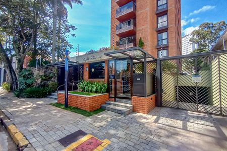 Apartamento para alugar com 219m², 3 quartos e 3 vagasFachada