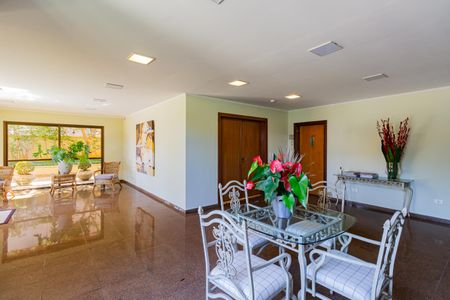 Apartamento para alugar com 219m², 3 quartos e 3 vagasHall social
