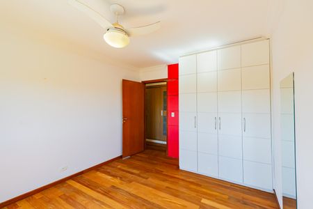Apartamento para alugar com 219m², 3 quartos e 3 vagasQuarto
