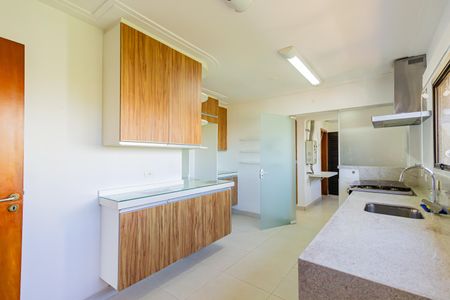 Apartamento para alugar com 219m², 3 quartos e 3 vagasCozinha