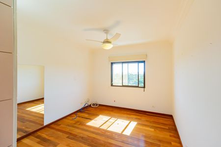 Apartamento para alugar com 219m², 3 quartos e 3 vagasQuarto