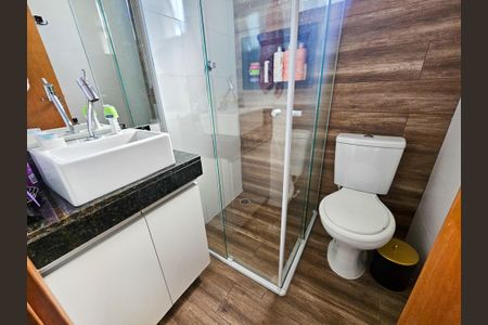 Apartamento à venda com 96m², 2 quartos e 2 vagasBanheiro da Suíte