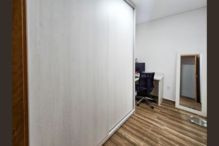 Apartamento à venda com 96m², 2 quartos e 2 vagasQuarto