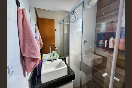 Apartamento à venda com 96m², 2 quartos e 2 vagasBanheiro da Suíte