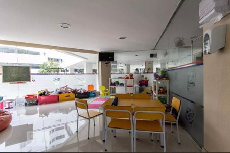 Apartamento à venda com 53m², 2 quartos e 1 vagaÁrea comum