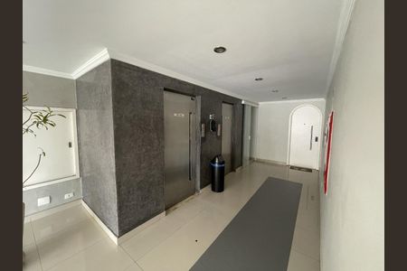 Apartamento à venda com 121m², 3 quartos e 1 vagaFoto 01