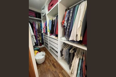 Apartamento à venda com 121m², 3 quartos e 1 vagaFoto 01