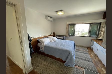 Apartamento à venda com 121m², 3 quartos e 1 vagaFoto 01