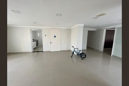 Apartamento à venda com 121m², 3 quartos e 1 vagaFoto 01