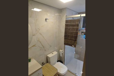 Banheiro de apartamento para alugar com 2 quartos, 58m² em Vila Pierina, São Paulo