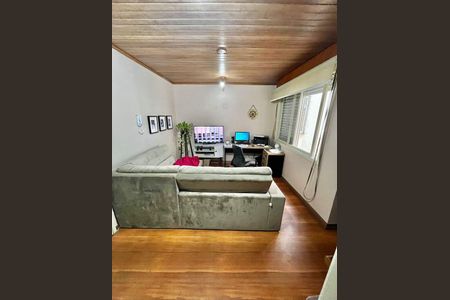 Sala de apartamento para alugar com 1 quarto, 47m² em São João, Porto Alegre