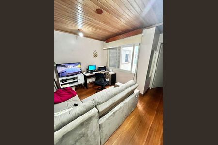 Sala de apartamento para alugar com 1 quarto, 47m² em São João, Porto Alegre