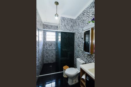 Casa à venda com 178m², 3 quartos e 2 vagasBanheiro Social