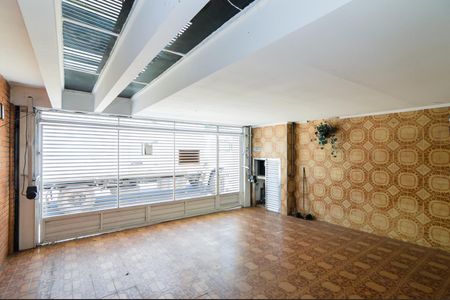 Casa à venda com 178m², 3 quartos e 2 vagasGaragem