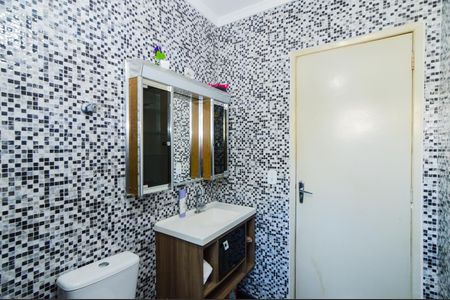 Casa à venda com 178m², 3 quartos e 2 vagasBanheiro Social