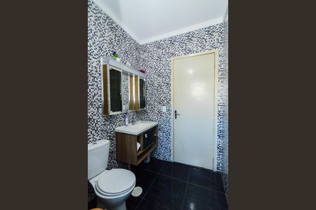 Casa à venda com 178m², 3 quartos e 2 vagasBanheiro Social