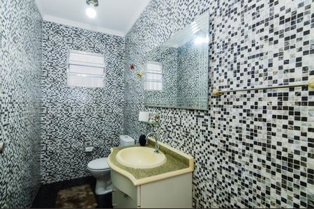Casa à venda com 178m², 3 quartos e 2 vagasLavabo