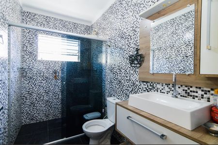 Casa à venda com 178m², 3 quartos e 2 vagasBanheiro da Suíte