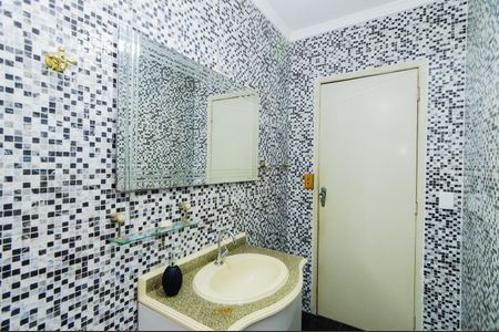Casa à venda com 178m², 3 quartos e 2 vagasLavabo