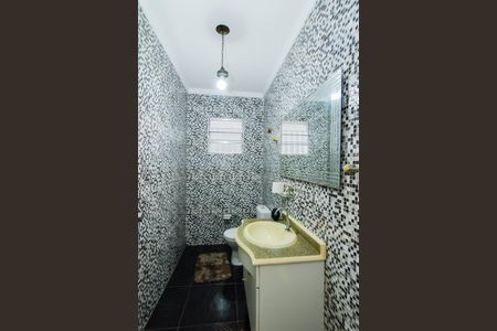 Casa à venda com 178m², 3 quartos e 2 vagasLavabo