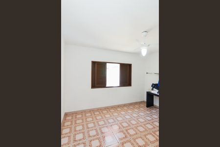 Casa à venda com 178m², 3 quartos e 2 vagasQuarto 2