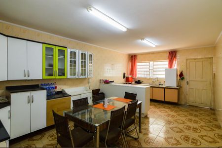 Casa à venda com 178m², 3 quartos e 2 vagasCozinha