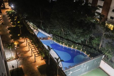 Apartamento à venda com 248m², 4 quartos e 4 vagasVista