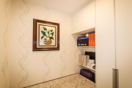 Apartamento à venda com 248m², 4 quartos e 4 vagasQuarto de Serviço