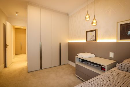 Apartamento à venda com 248m², 4 quartos e 4 vagasSuite 2