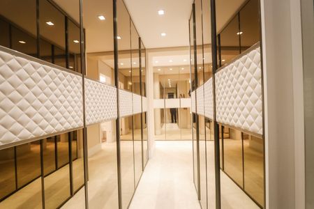 Apartamento à venda com 248m², 4 quartos e 4 vagasCloset da Suite Master