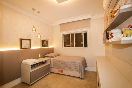 Apartamento à venda com 248m², 4 quartos e 4 vagasSuite 2