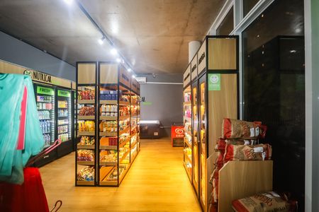 Apartamento à venda com 248m², 4 quartos e 4 vagasMini Mercado